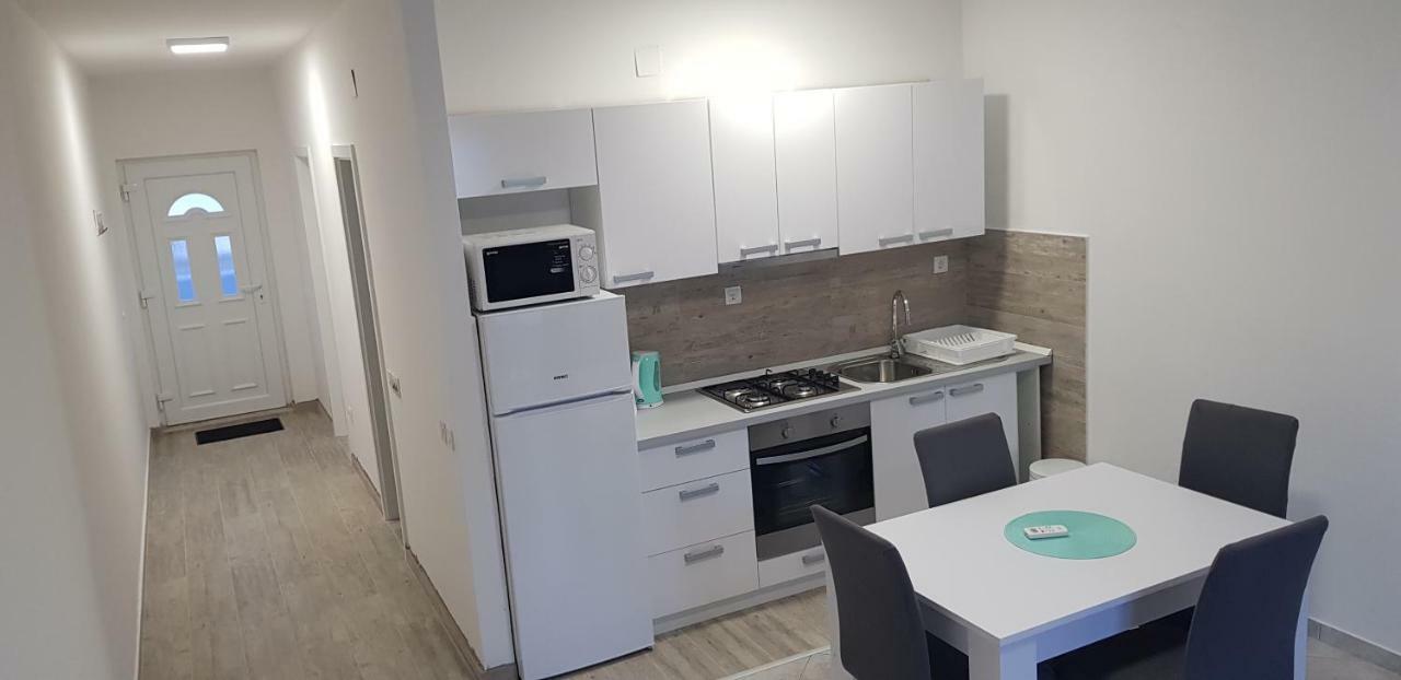 Gavran Apartment Vinjerac Bagian luar foto